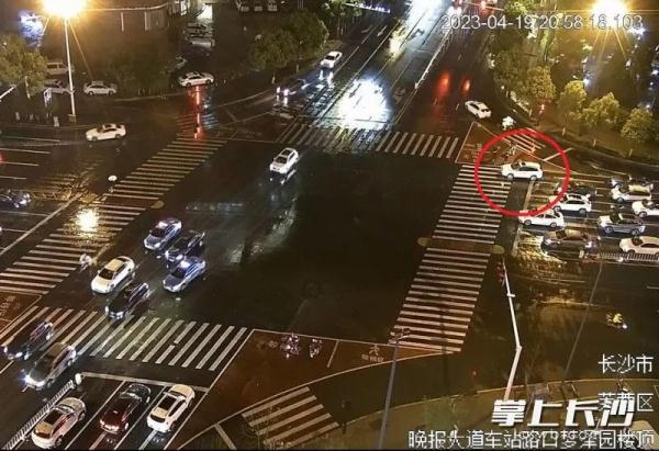 王宇，你在暴雨天做的事，大家都知道了！