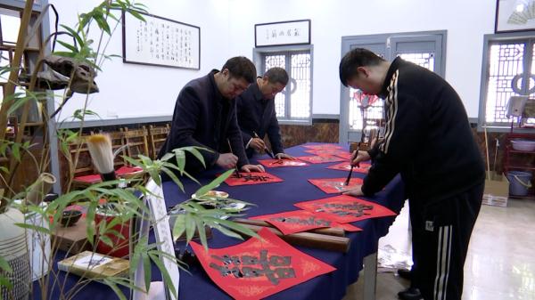 全网祝福！两天救下3人的小伙结婚了