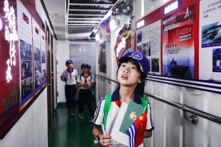 “八一勋章”获得者麦贤得再登军舰！共同见证人民海军发展