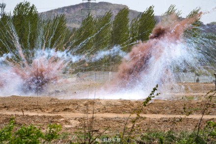 海军陆战队，野外驻训磨利刃！