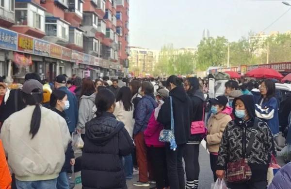 早八不行早市可以！大学生们在沈阳赶早市！爆火！