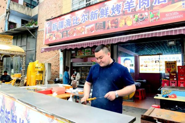 全网祝福！两天救下3人的小伙结婚了