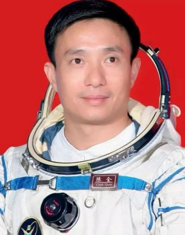 直到退役也未曾飞天！航天英雄该有他们的名字