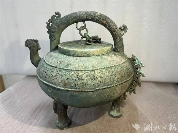 “捉迷藏式”的追宝行动，已抓获25人……