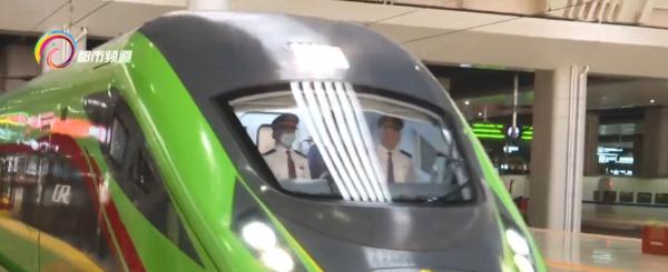 想坐上动车去老挝?记得提前办好这件事! 想坐上动车去老挝?记得提前办好这件事!