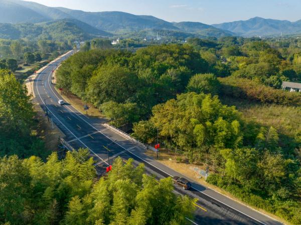 江苏发布《2023年五一江苏省公路网出行服务指南》 保障假日出行 江苏发布《2023年五一江苏省公路网出行服务指南》 保障假日出行