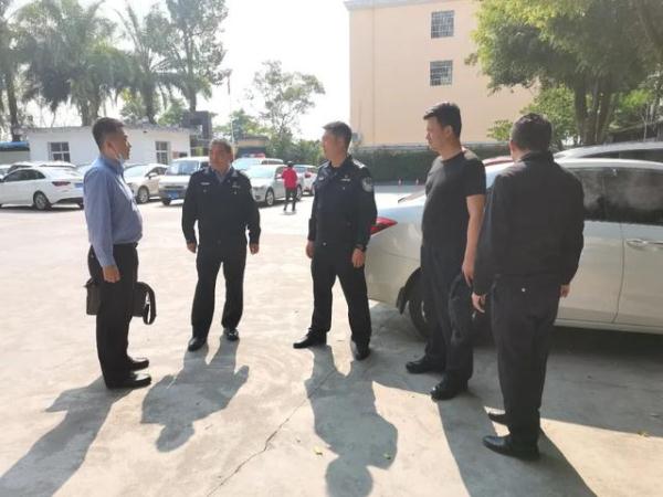 “22年来，我每天都在悔恨中度过…”故意杀人潜逃国外，三代刑警接力破案！