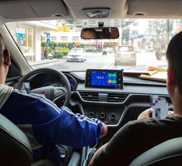 8人被刑拘，涉案金额458万元，玉林警方成功捣毁一个涉诈团伙