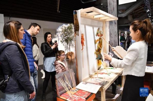 意大利举办国际手工艺展览会 中国手工艺受关注