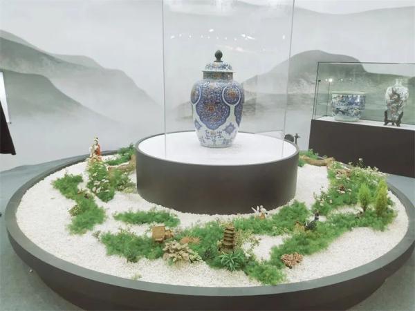 “龙骑士瓶”漂洋过海来了，这件宝物回家不简单