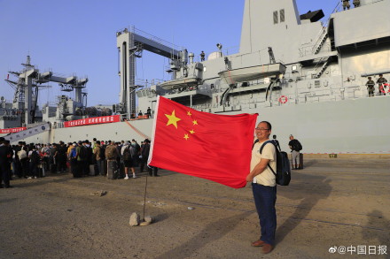 回家！撤侨现场安全感爆棚