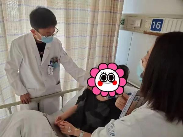 孕妈身上狂长红斑脓疱,提前终止妊娠!这种多发于孕妇的皮肤病致死率极高! 孕妈身上狂长红斑脓疱,提前终止妊娠!这种多发于孕妇的皮肤病致死率极高!