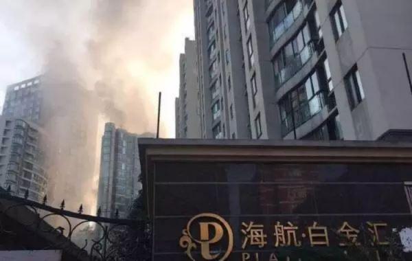 电气焊接,飞溅的不只是火花! 电气焊接,飞溅的不只是火花!