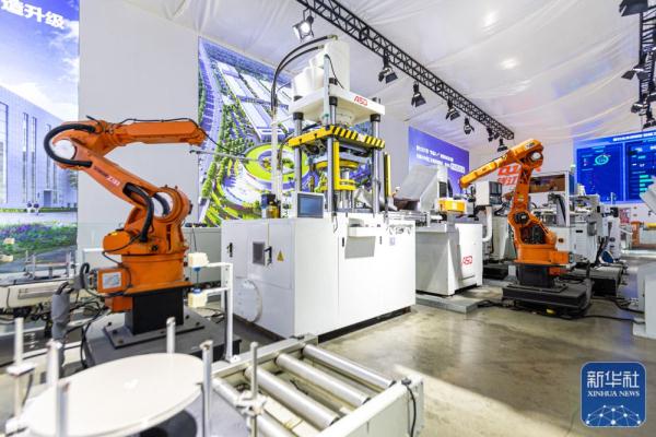 为智能制造立标杆：探访浙江“未来工厂”