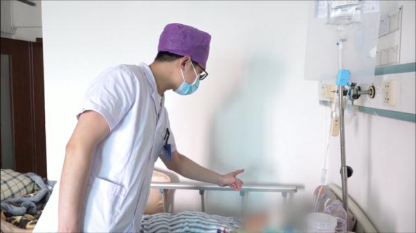 “眼皮跳”没重视,结果半边脸都…… “眼皮跳”没重视,结果半边脸都……