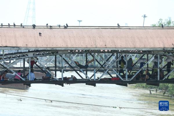 缅甸遭遇高温天气