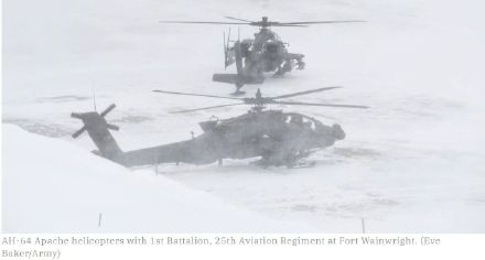 美军两架阿帕奇直升机坠毁