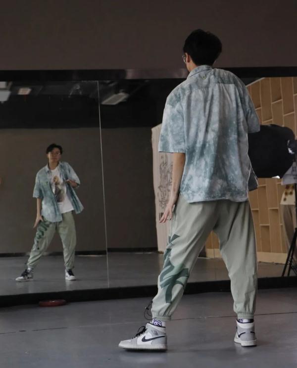 本科生出手！陈祥麟，你的心意学校领了！