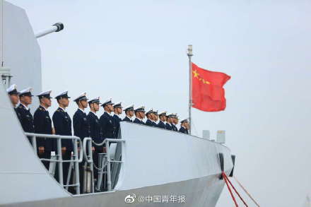中国海军第四十四批护航编队从舟山起航