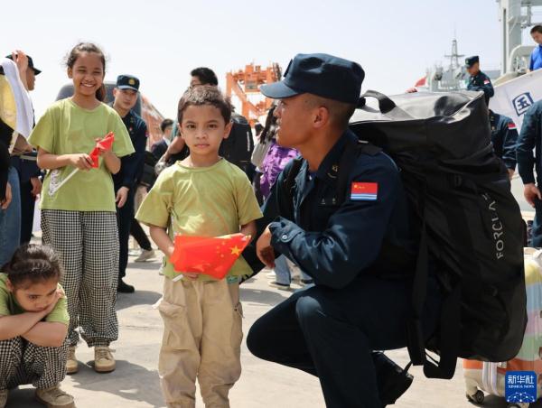 中国海军苏丹撤侨军舰抵达沙特吉达港 中国海军苏丹撤侨军舰抵达沙特吉达港