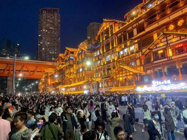 重庆热度丨“五一”首日全国景区有多火爆？比2019年假期首日翻倍增长