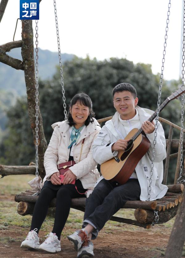 妈妈确诊癌症晚期,小伙决定带她游遍中国 妈妈确诊癌症晚期,小伙决定带她游遍中国