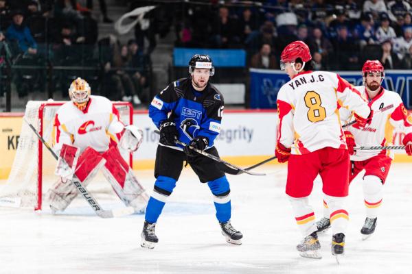 男冰世锦赛甲级B组中国队名列第三