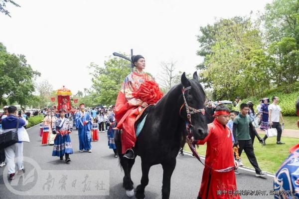 人从众!南宁各大景区客流量暴涨,建议你错峰出行 人从众!南宁各大景区客流量暴涨,建议你错峰出行