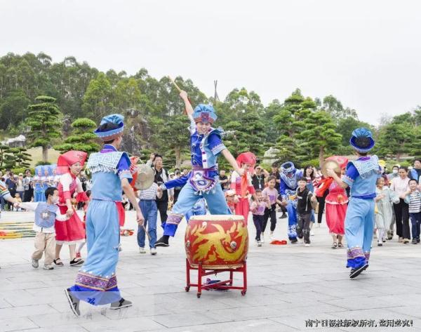 人从众!南宁各大景区客流量暴涨,建议你错峰出行 人从众!南宁各大景区客流量暴涨,建议你错峰出行