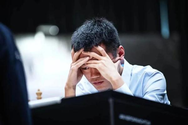丁立人攀上的巅峰，中国国象跋涉了35年