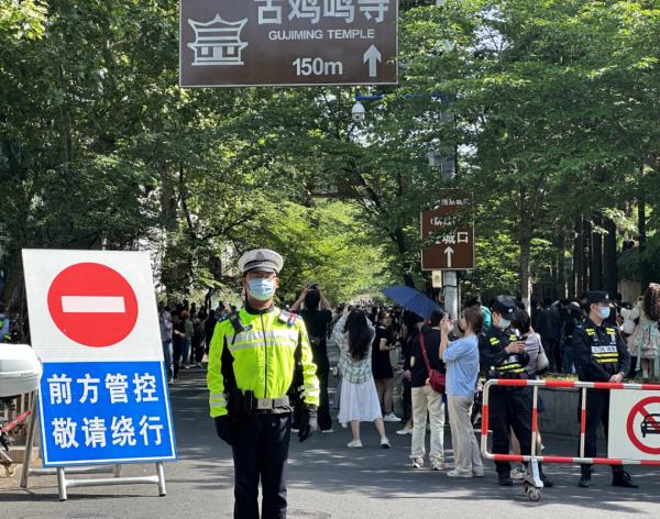 人从众的网红景点你在哪排队？这里有返程最新提醒→