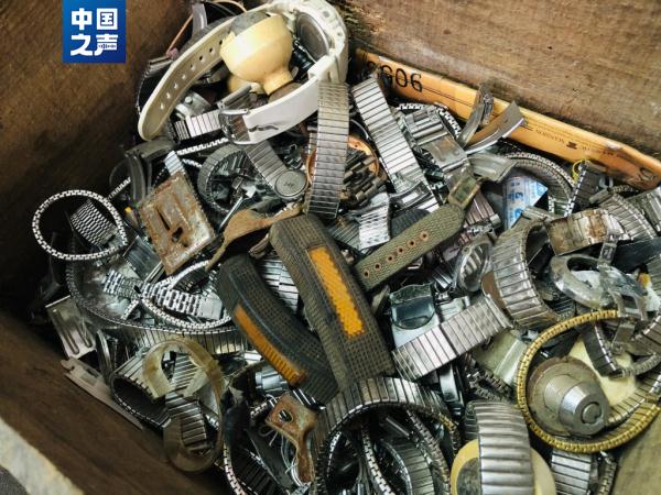 79岁修表师傅珍藏5个盒子，背后有很多动人故事