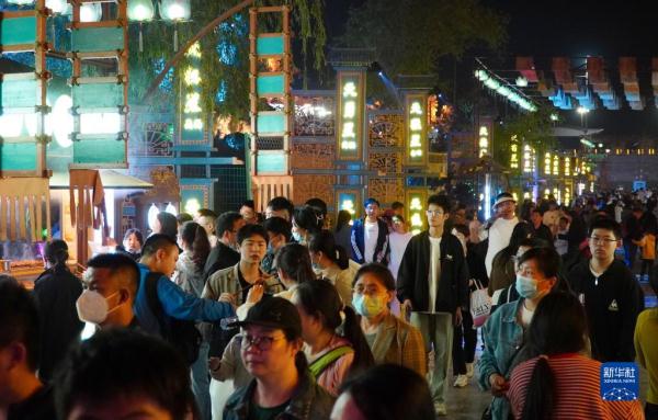 山东东平：发展夜间旅游 激发经济新活力