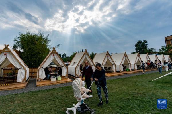 小渔村：依托滇池 生态富民