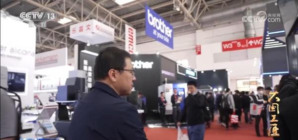 大国工匠 | 创新攻关脚步不停歇 给装甲车插上数控“翅膀”