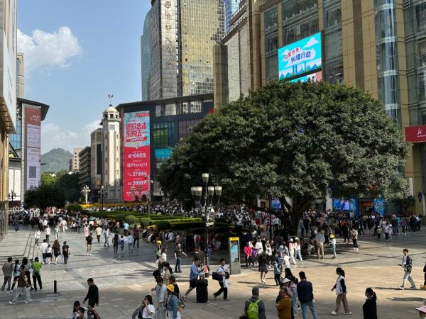 集市旺 国潮兴——重庆“五一”假期消费市场见闻