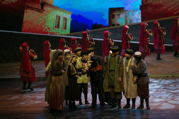 音乐剧《拉齐尼·巴依卡》在京上演