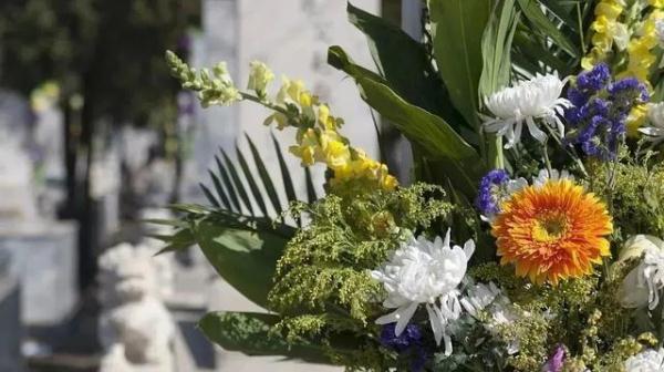 不寒而栗！盗挖尸骨为孙子配“阴婚”，古稀老人被判刑……