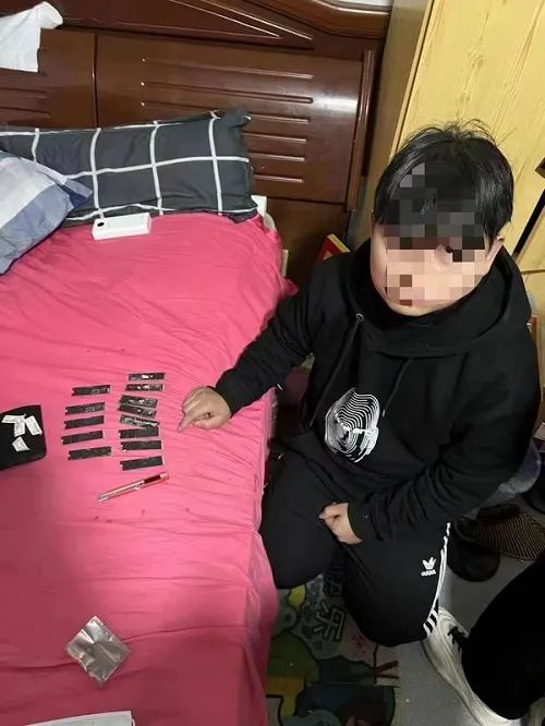 京东遭“调包计”！七天无理由退货，竟被换回多部苹果手机模型