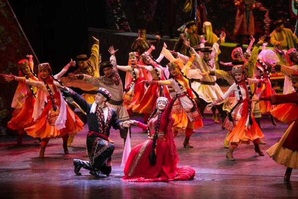 音乐剧《拉齐尼·巴依卡》在京上演