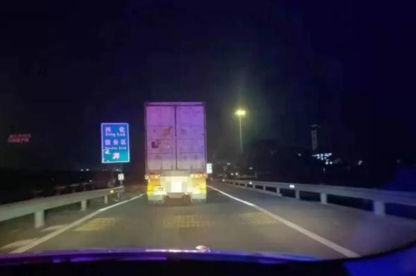 夜间高速公路怎么开？你get了吗？