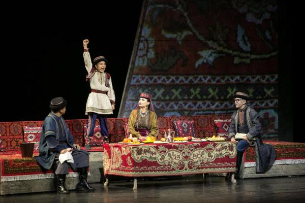 音乐剧《拉齐尼·巴依卡》在京上演