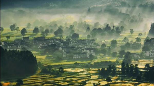 “00后”男孩的小飞机和大世界……