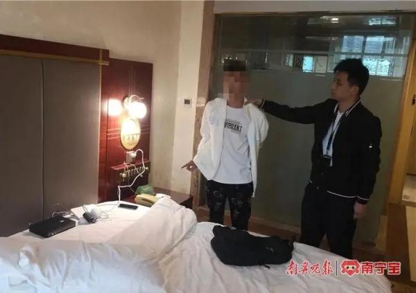 咋回事？两男子入住酒店不问居住条件，却一直询问座机能否外呼......