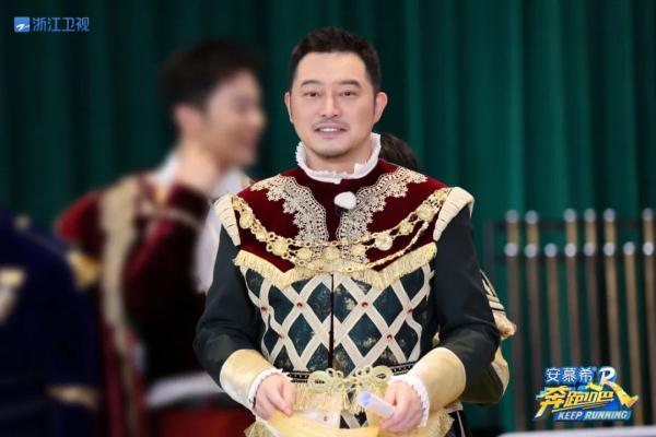 兄弟团谁是“镜中人”？《奔跑吧11》今晚破解神秘“镜中怪谈”