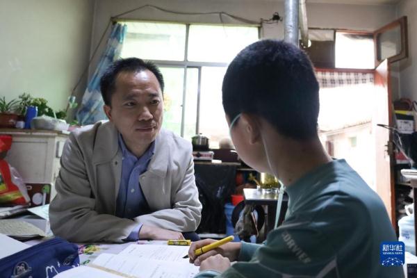 新华全媒+丨寻找“蓝嘴唇”