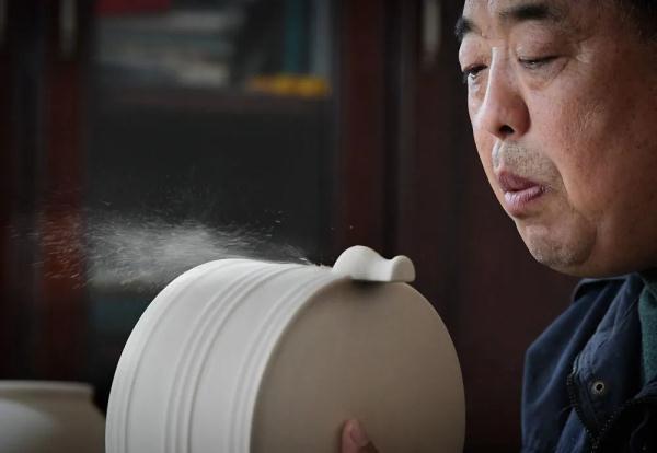 汝瓷：雨过天青云破处 这般颜色做将来