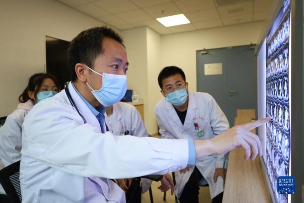 新华全媒+丨寻找“蓝嘴唇”