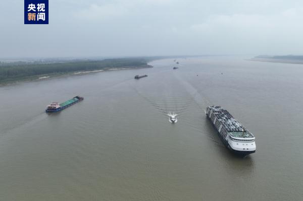 长江干线全面恢复双向通航 畅通长江物流运输大动脉 长江干线全面恢复双向通航 畅通长江物流运输大动脉