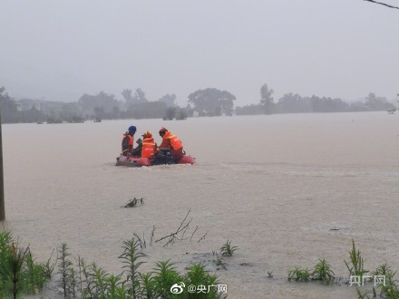 江西暴雨致29.3万人受灾江西暴雨灾害直接经济损失2.3亿元 江西暴雨致29.3万人受灾江西暴雨灾害直接经济损失2.3亿元